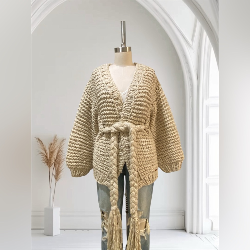 Chunky Knit Cardigan-Latte
